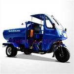 Camión cisterna de aceite triciclo cisterna de agua